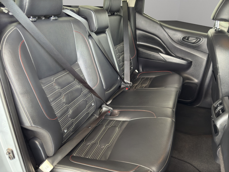 Nissan Comerciales Frontier y NP 300 Frontier Pick-Up 4 pts. NP300 Frontier Pro 4x, Doble Cab., V6, 4.0l, TA, a/ac., piel, RA-18 2024